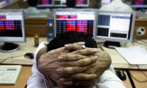 शेयर बाजार में मचा हाहाकार, देखते ही देखते सेंसेक्स 2000 अंक टूटा , निफ्टी में भी भारी गिरावट शेयर बाजार में मचा हाहाकार, देखते ही देखते सेंसेक्स 2000 अंक टूटा , निफ्टी में भी भारी गिरावट