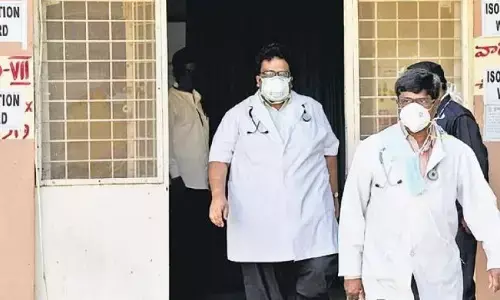 कोरोना: बंगाल में पहला केस, लद्दाख में सेना का जवान भी संक्रमित, देश में 139 पहुंची मरीजों की संख्या कोरोना: बंगाल में पहला केस, लद्दाख में सेना का जवान भी संक्रमित, देश में 139 पहुंची मरीजों की संख्या