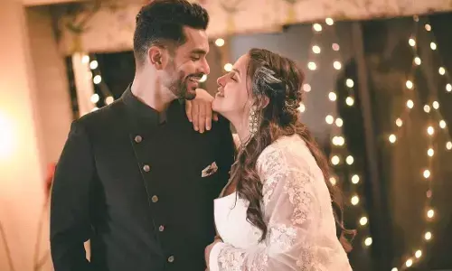 рдиреЗрд╣рд╛ рдзреВрдкрд┐рдпрд╛ рдХреЗ рдкрддрд┐ рдЕрдВрдЧрдж рдмреЗрджреА рдиреЗ рд╢реЗрдпрд░ рдХреА 5 рдЧрд░реНрд▓рдлреНрд░реЗрдВрдбреНрд╕ рдХреЗ рд╕рд╛рде Photos, рдмреЛрд▓реЗ- рдХрд░ рд▓реЛ рдЬреЛ рдХрд░рдирд╛ рд╣реИ... рдиреЗрд╣рд╛ рдзреВрдкрд┐рдпрд╛ рдХреЗ рдкрддрд┐ рдЕрдВрдЧрдж рдмреЗрджреА рдиреЗ рд╢реЗрдпрд░ рдХреА 5 рдЧрд░реНрд▓рдлреНрд░реЗрдВрдбреНрд╕ рдХреЗ рд╕рд╛рде Photos, рдмреЛрд▓реЗ- рдХрд░ рд▓реЛ рдЬреЛ рдХрд░рдирд╛ рд╣реИ...