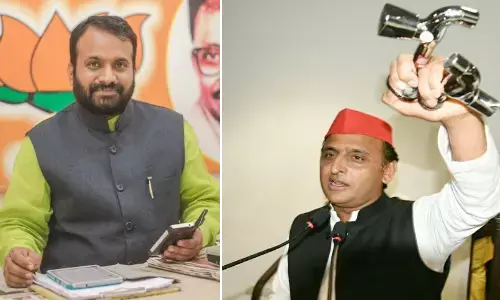 पहले टोंटी दिखा रहे थे अब हाथ की लकीरे दिखा रहे हैं भ्रमित अखिलेश : डा. चन्द्रमोहन पहले टोंटी दिखा रहे थे अब हाथ की लकीरे दिखा रहे हैं भ्रमित अखिलेश : डा. चन्द्रमोहन