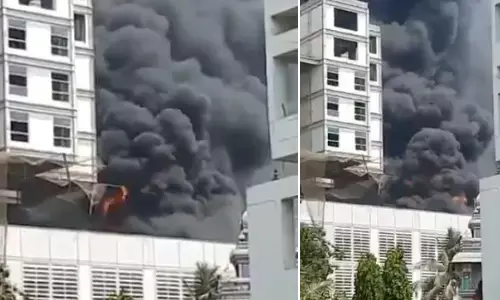 Noida - रिटायर्ड ब्रिगेडियर के फ्लैट में लगी आग, रिटायर्ड ब्रिगेडियर उनकी पत्नी की मौत. Noida - रिटायर्ड ब्रिगेडियर के फ्लैट में लगी आग, रिटायर्ड ब्रिगेडियर उनकी पत्नी की मौत.