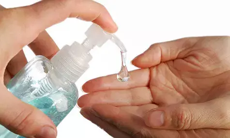 IIT BHU ने बताई आसान विधि, अपने घर पर ही बनाएं हर्बल सेनिटाइज़र IIT BHU ने बताई आसान विधि, अपने घर पर ही बनाएं हर्बल सेनिटाइज़र