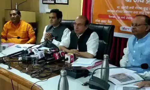 नोएडा के तीनों विधायक और डीएम सीडीओ, सीएमओ समेत पचास पत्रकारों पर कोरोना का साया नोएडा के तीनों विधायक और डीएम सीडीओ, सीएमओ समेत पचास पत्रकारों पर कोरोना का साया