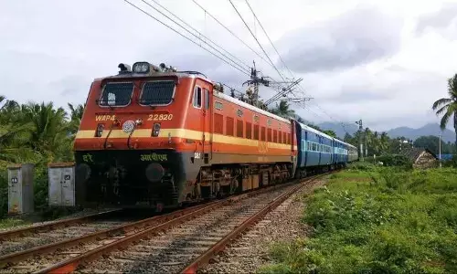कोरोना काल में ट्रेन की यात्रा करते समय इन खास नियमों का करें पालन! नहीं तो होगा जुर्माना कोरोना काल में ट्रेन की यात्रा करते समय इन खास नियमों का करें पालन! नहीं तो होगा जुर्माना