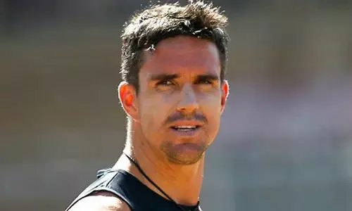 कोरोना वायरस पर इंग्लैंड के पूर्व क्रिकेटर केविन पिटरसन ने हिंदी में किया ट्वीट कोरोना वायरस पर इंग्लैंड के पूर्व क्रिकेटर केविन पिटरसन ने हिंदी में किया ट्वीट