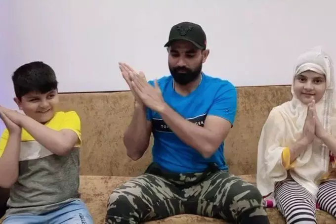 टीम इंडिया के तेज गेंदबाज मोहम्मद शमी ने की कोरोना को लेकर अपील, देखिये वीडियो टीम इंडिया के तेज गेंदबाज मोहम्मद शमी ने की कोरोना को लेकर अपील, देखिये वीडियो