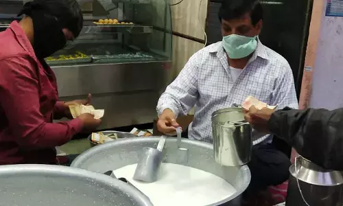 Rajasthan Corona Lock down till 31 March : राजस्थान में जनता कर्फ्यू के दौरान दूध और किराना के दुकानों पर उमड़ी भीड़