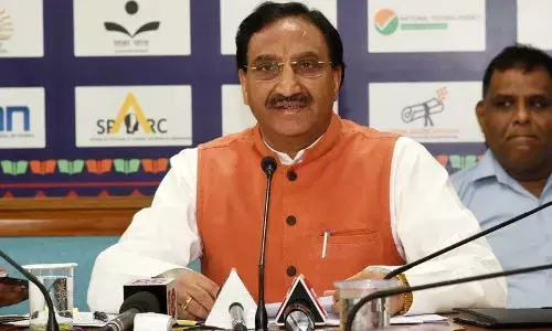 HRD मिनिस्टर आज इतने बजे सीबीएसई के 10वीं और 12वीं की परीक्षा की तारीख होगी जारी HRD मिनिस्टर आज इतने बजे सीबीएसई के 10वीं और 12वीं की परीक्षा की तारीख होगी जारी