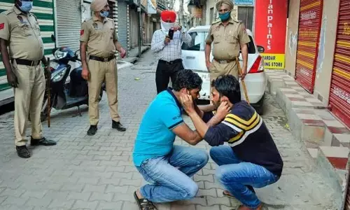 लॉकडाउन के बीच बेवजह घर से निकलना पड़ गया महंगा! लॉकडाउन के बीच बेवजह घर से निकलना पड़ गया महंगा!