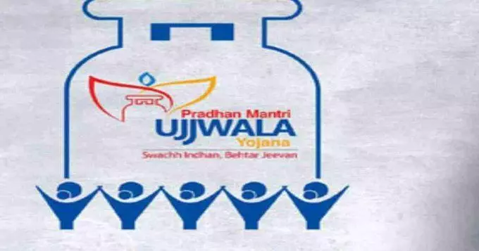सरकार की और से मिलेंगे 3 गैस सिलेंडर फ्री , जानिये कैसे?