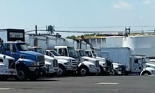 न्यूयॉर्क में ट्रकों को मुर्दाघर बनाने की तैयारी, इस वजह से लग सकता है लाशों का ढेर न्यूयॉर्क में ट्रकों को मुर्दाघर बनाने की तैयारी, इस वजह से लग सकता है लाशों का ढेर