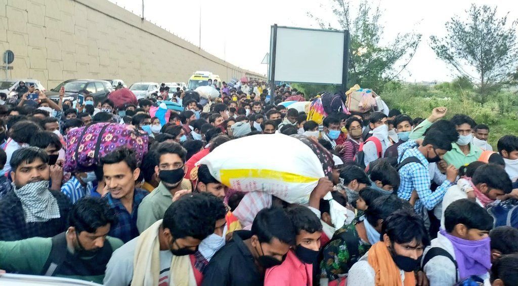 क्या इस खबर से आनंदबिहार बस अड्डे पर मची अफरा तफरी? क्या इस खबर से आनंदबिहार बस अड्डे पर मची अफरा तफरी?