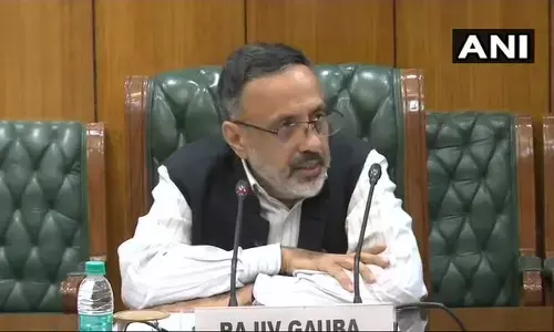 90 दिन तक लॉकडाउन बढ़ने की ख़बरों पर कैबिनेट सचिव का बड़ा बयान, अभी 14 अप्रैल से आगे बढ़ने की कोई योजना नहीं 90 दिन तक लॉकडाउन बढ़ने की ख़बरों पर कैबिनेट सचिव का बड़ा बयान, अभी 14 अप्रैल से आगे बढ़ने की कोई योजना नहीं