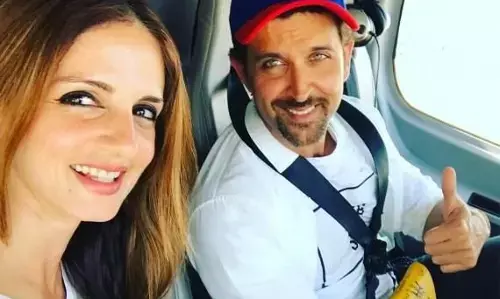 सुजैन खान ने ऋतिक रोशन संग हुए डिवोर्स पर तोड़ी चुप्पी, चौकानें वाला दिया बयान सुजैन खान ने ऋतिक रोशन संग हुए डिवोर्स पर तोड़ी चुप्पी, चौकानें वाला दिया बयान