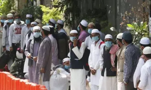 गुजरात के बड़ोदरा से कोरोना से 55 साल के शख्स की मौत, जबकि एक मरीज आइसोलेशन वार्ड से भाग गया गुजरात के बड़ोदरा से कोरोना से 55 साल के शख्स की मौत, जबकि एक मरीज आइसोलेशन वार्ड से भाग गया
