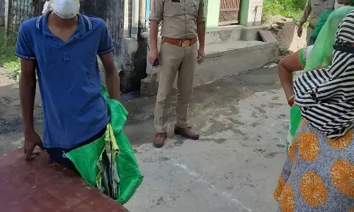 जिले में लॉकडाउन की वजह से अब एक तारीख में ही वितरण हुआ राशन जिले में लॉकडाउन की वजह से अब एक तारीख में ही वितरण हुआ राशन
