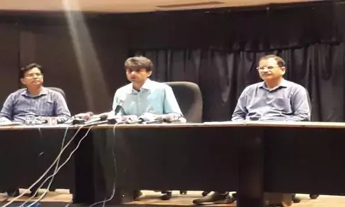 नोएडा में जिलाधिकारी ने पेश की कोरोना वायरस पर अंकुश लगाने की कार्य योजना