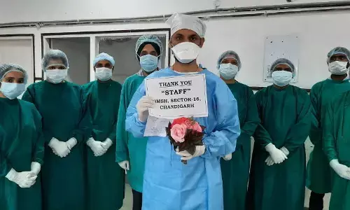 बर्नी सांडर्स और फरारी को सलाम, शेफर को श्रद्धांजलि! बर्नी सांडर्स और फरारी को सलाम, शेफर को श्रद्धांजलि!
