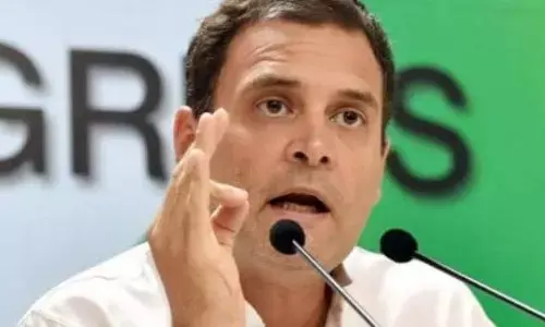 राहुल गांधी ने दीया-टॉर्च जलाने पर कही ये बड़ी बात! राहुल गांधी ने दीया-टॉर्च जलाने पर कही ये बड़ी बात!