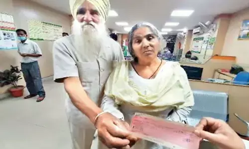 रिटायर्ड फौजी ने 15 लाख रु. PM राहत कोष में दान कर दिए, कहा- देश का पैसा है, उसे ही लौटा रहा हूं रिटायर्ड फौजी ने 15 लाख रु. PM राहत कोष में दान कर दिए, कहा- देश का पैसा है, उसे ही लौटा रहा हूं