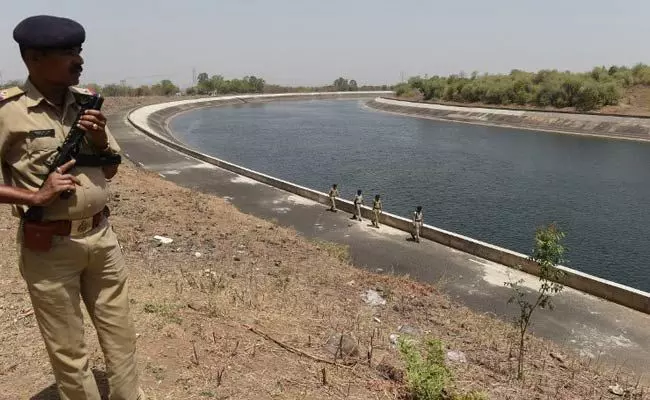 मां की मौत के बाद पिता को अकेला छोड़ना नहीं चाहता था जवान, लॉकडाउन में 1,100 KM की दूरी तय कर पहुंचा गांव, शेयर तो बनता है