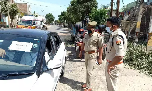 लॉकडाउन के 20वें दिन SP शामली ने यमुना ब्रिज बॉर्डर कैराना और कस्बा कांधला का भ्रमण कर सुरक्षा व्यवस्था का लिया जायजा