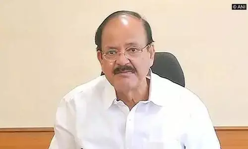 लॉकडाउन के दौरान कृषि उत्पादकों और उपभोक्ताओं दोनों के हितों का ध्यान रखें- उपराष्ट्रपति