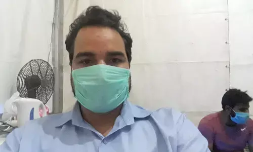 दिल्ली में कोरोना वारियर्स ने लिखी भावुक कहानी, और बेटे का यह फोटो किया शेयर जिसे डिप्टी सीएम मनीष सिसोदिया ने किया शेयर दिल्ली में कोरोना वारियर्स ने लिखी भावुक कहानी, और बेटे का यह फोटो किया शेयर जिसे डिप्टी सीएम मनीष सिसोदिया ने किया शेयर