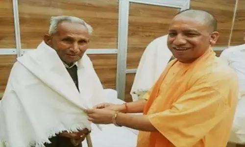 सीएम योगी आदित्यनाथ के पिता की हालत गंभीर, एम्स में भर्ती सीएम योगी आदित्यनाथ के पिता की हालत गंभीर, एम्स में भर्ती