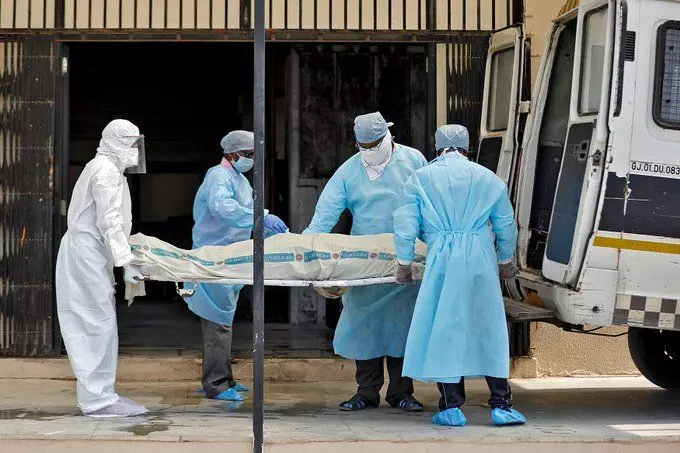 मुरादाबाद में डॉ निजामुद्दीन समेत दो और कोरोना पॉजिटिव मरीजों की मौत