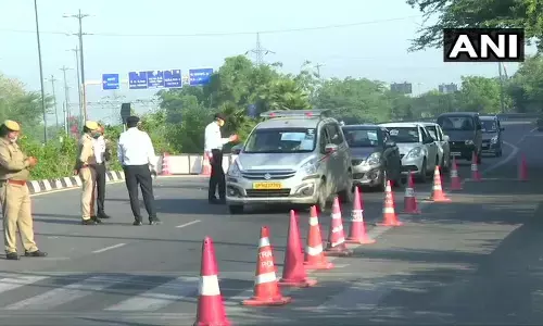 गाजियाबाद के बाद अब दिल्ली-नोएडा बॉर्डर पूरी तरह सील, लगा लंबा जाम