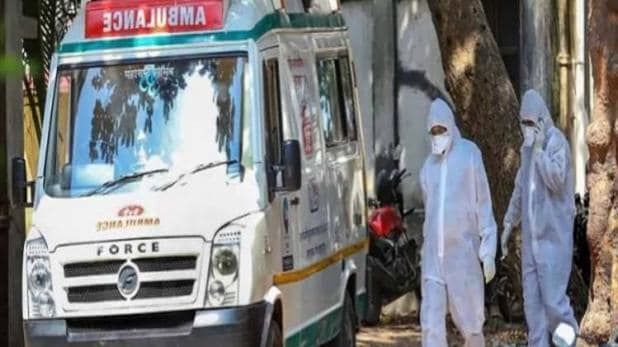 मुंबई में कोरोना से 3 दिन में तीसरे पुलिसकर्मी की मौत, अब हेड कॉन्स्टेबल ने तोड़ा दम मुंबई में कोरोना से 3 दिन में तीसरे पुलिसकर्मी की मौत, अब हेड कॉन्स्टेबल ने तोड़ा दम