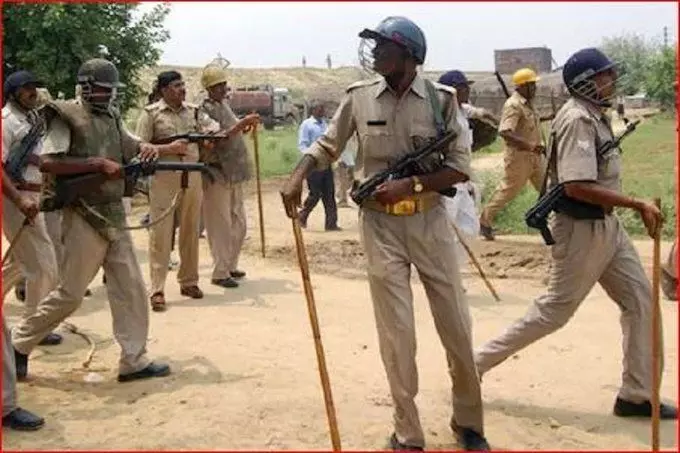 सहारनपुर में शरारती तत्वों ने सड़क पर आई लव यू कोरोना लिख की नारेबाजी, देवबंद को किया सील