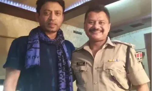 इरफान खान की अनसुनी कहानी IPS अफसर की जुबानी, जब कोई नहीं आगे आया इरफान ने बचाई थी जान इरफान खान की अनसुनी कहानी IPS अफसर की जुबानी, जब कोई नहीं आगे आया इरफान ने बचाई थी जान