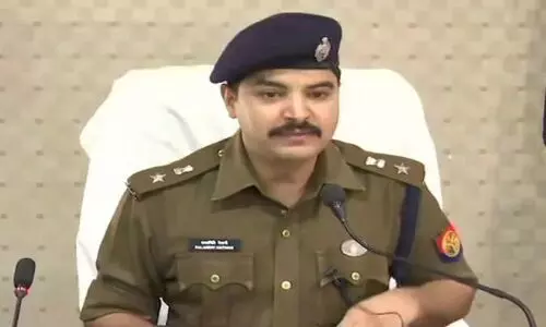 गाजियाबाद एसएसपी की बड़ी कार्यवाही, अवैध पार्किंग वसूली-शराब बिकवाने के आरोप में दारोगा समेत 3 पुलिस वाले लाइन हाजिर गाजियाबाद एसएसपी की बड़ी कार्यवाही, अवैध पार्किंग वसूली-शराब बिकवाने के आरोप में दारोगा समेत 3 पुलिस वाले लाइन हाजिर