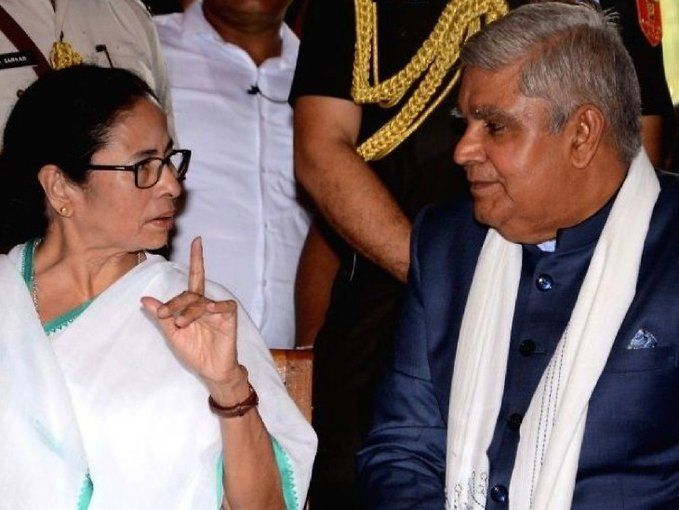 राज्यपाल के बयान से नाराज ममता ने लिखी चिट्ठी, बोलीं संकट की इस घड़ी में सत्ता हड़पने की कोशिश न करें, आप सरकार का कुछ नहीं कर सकते राज्यपाल के बयान से नाराज ममता ने लिखी चिट्ठी, बोलीं संकट की इस घड़ी में सत्ता हड़पने की कोशिश न करें, आप सरकार का कुछ नहीं कर सकते