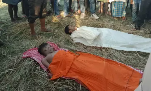 कुशीनगर: नारायणी नदी में डूबे दो सगे भाइयों का मिला शव कुशीनगर: नारायणी नदी में डूबे दो सगे भाइयों का मिला शव