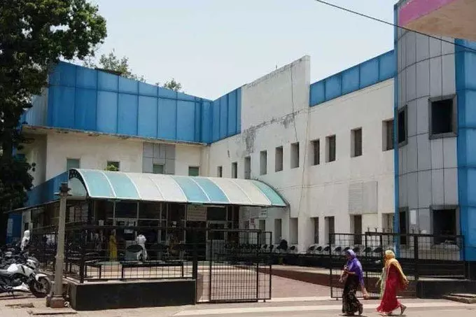 कानपुर के हैलट अस्पताल के ICU में 4 Corona संदिग्धों की मौत से मचा हड़कंप