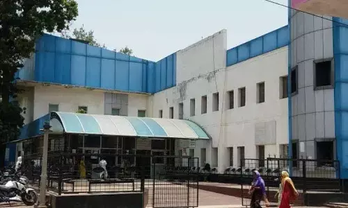 कानपुर के हैलट अस्पताल के ICU में 4 Corona संदिग्धों की मौत से मचा हड़कंप कानपुर के हैलट अस्पताल के ICU में 4 Corona संदिग्धों की मौत से मचा हड़कंप