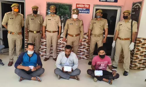 शामली: एक करोड़ की स्मैक सहित, तीन गिरफ्तार शामली: एक करोड़ की स्मैक सहित, तीन गिरफ्तार