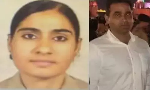 दिल्ली: लोधी कालोनी में कार में मिला शव दिल्ली पुलिस की महिला सिपाही का था, पति फरार! दिल्ली: लोधी कालोनी में कार में मिला शव दिल्ली पुलिस की महिला सिपाही का था, पति फरार!