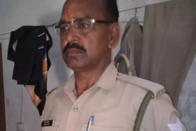 यूपी पुलिस की बैरिकेडिंग तोड़कर हेड कांस्टेबल को डीसीएम ने कुचला, मौके पर हुई मौत