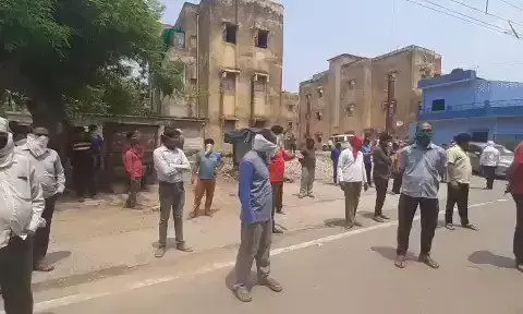 प्रयागराज में कोरोना के कारण मृतक इंजीनियर की अन्तेयष्टि का विरोध