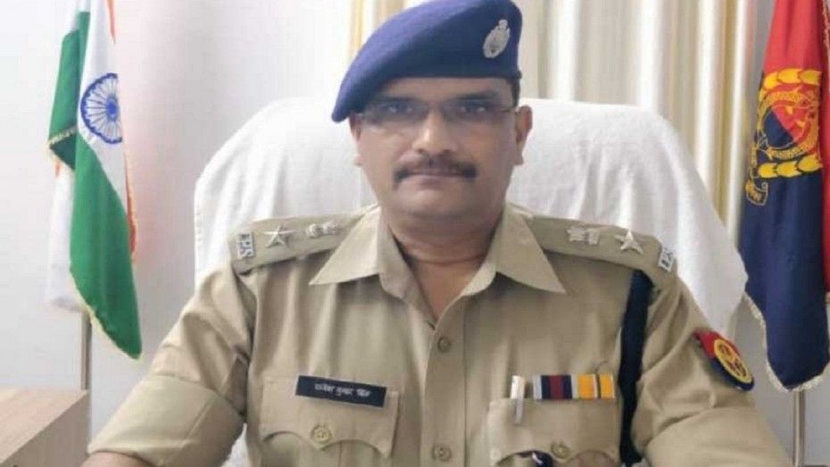 नोएडा में फर्जी कॉल सेंटर का खुलासा, सात लोग गिरफ्तार नोएडा में फर्जी कॉल सेंटर का खुलासा, सात लोग गिरफ्तार