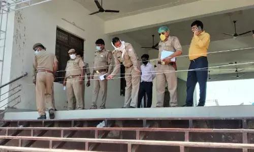 गाजियाबाद की बड़ी खबर, शराब माफिया छह करोड़ की संपत्ति की तहसीलदार ने कुर्क गाजियाबाद की बड़ी खबर, शराब माफिया छह करोड़ की संपत्ति की तहसीलदार ने कुर्क