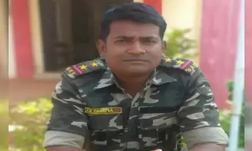 рдЫрддреНрддреАрд╕рдЧрдврд╝ рдореЗрдВ рдкреБрд▓рд┐рд╕ рдЯреАрдо рдФрд░ рдирдХреНрд╕рд▓рд┐рдпреЛрдВ рдХреЗ рдмреАрдЪ рд╣реБрдИ рдореБрдарднреЗрдбрд╝ рдореЗрдВ рдПрдХ рдЬрд╡рд╛рди рд╢рд╣реАрдж, рдЪрд╛рд░ рдирдХреНрд╕рд▓реА рдвреЗрд░ рдЫрддреНрддреАрд╕рдЧрдврд╝ рдореЗрдВ рдкреБрд▓рд┐рд╕ рдЯреАрдо рдФрд░ рдирдХреНрд╕рд▓рд┐рдпреЛрдВ рдХреЗ рдмреАрдЪ рд╣реБрдИ рдореБрдарднреЗрдбрд╝ рдореЗрдВ рдПрдХ рдЬрд╡рд╛рди рд╢рд╣реАрдж, рдЪрд╛рд░ рдирдХреНрд╕рд▓реА рдвреЗрд░