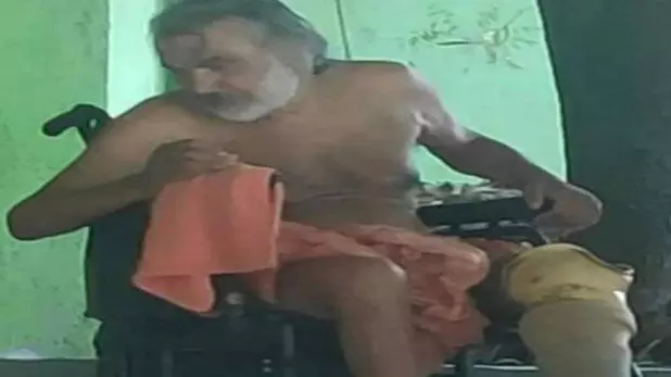 उन्नाव के डौंडिया खेड़ा में 1000 टन सोने का दावा करने वाले शोभन सरकार का निधन उन्नाव के डौंडिया खेड़ा में 1000 टन सोने का दावा करने वाले शोभन सरकार का निधन