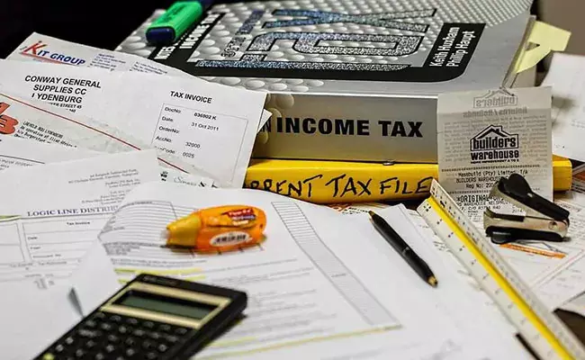Income Tax Return: इनकम टैक्स रिटर्न (ITR) फाइल करने की अंतिम तारीख बढ़ी, जानिए अब क्या है लास्ट डेट