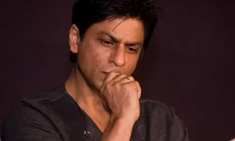 शारुख खान ने 4 महीने बाद की इंस्टाग्राम पर वापसी, फैंस हुए खुश शारुख खान ने 4 महीने बाद की इंस्टाग्राम पर वापसी, फैंस हुए खुश