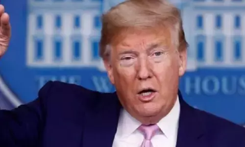 कोरोना वायरस की महामारी के बीच ट्रंप ने कर दी बड़ी घोषणा, हैरान रह गये सभी देश कोरोना वायरस की महामारी के बीच ट्रंप ने कर दी बड़ी घोषणा, हैरान रह गये सभी देश